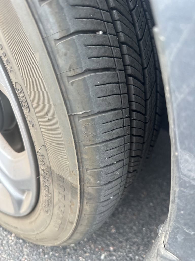 Used 2024 Honda Accord EX image 11