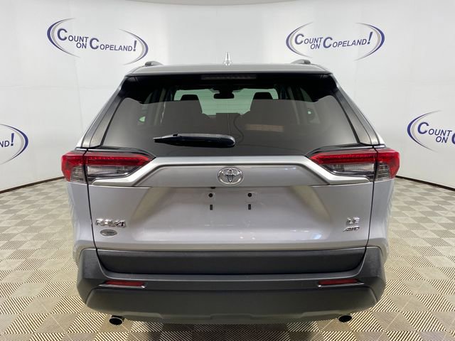 Used 2019 Toyota RAV4 LE AWD/4WD image 5