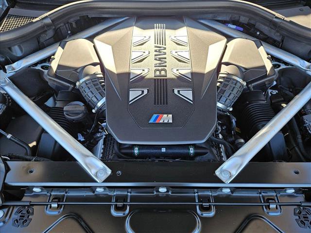 New 2026 BMW X7 M60i w/ Executive Package image 17