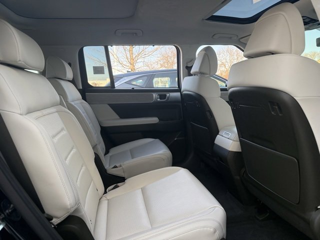 Certified 2025 Hyundai Santa Fe Calligraphy image 33