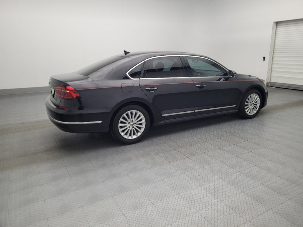Used 2017 Volkswagen Passat 1.8T SE image 10
