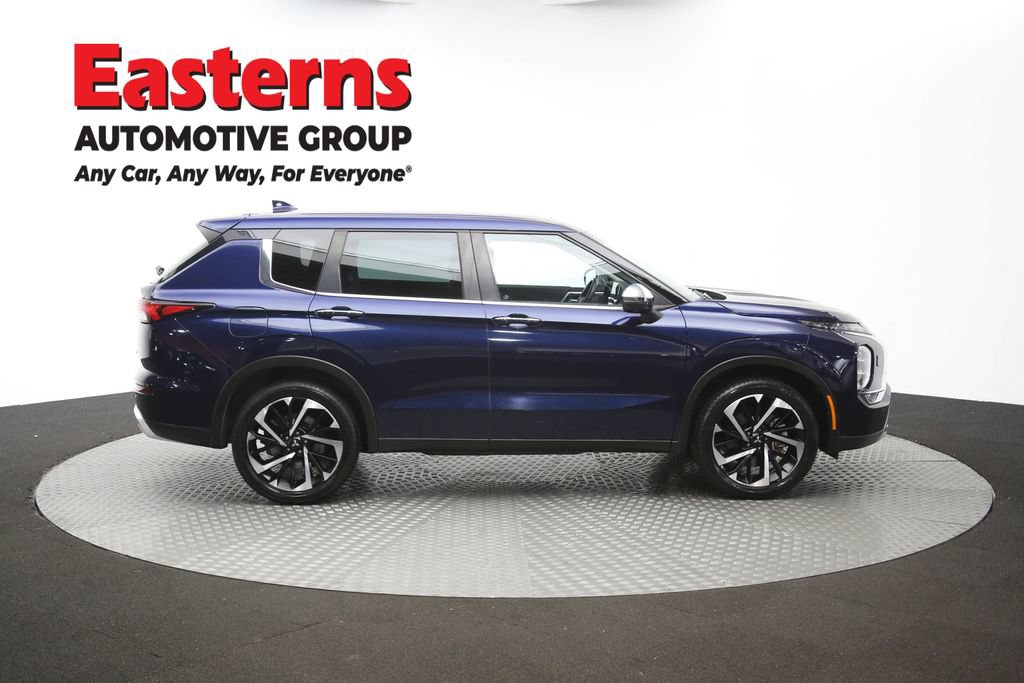 Used 2023 Mitsubishi Outlander SE AWD/4WD image 45