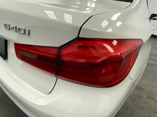 Used 2017 BMW 540i xDrive AWD/4WD image 14