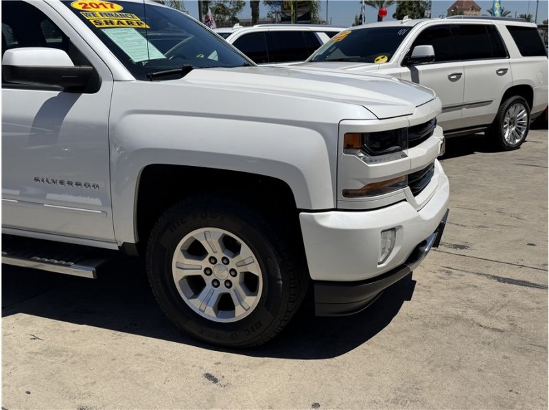 Used 2017 Chevrolet Silverado 1500 LT w/ All Star Edition AWD/4WD image 7