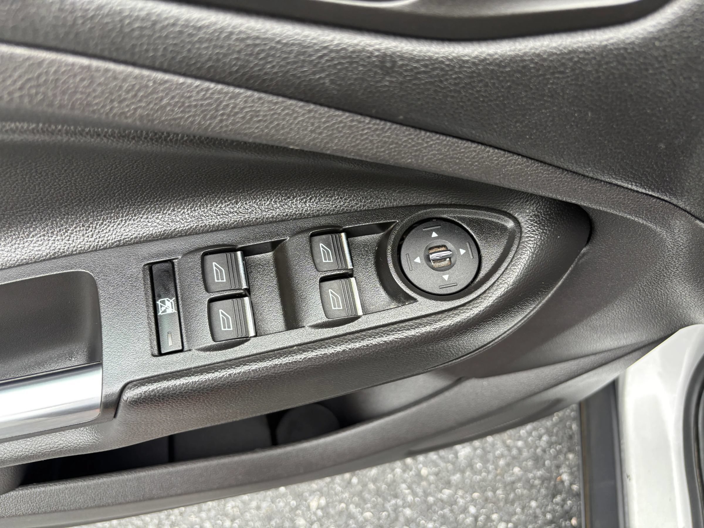Used 2015 Ford Escape Titanium AWD/4WD image 15