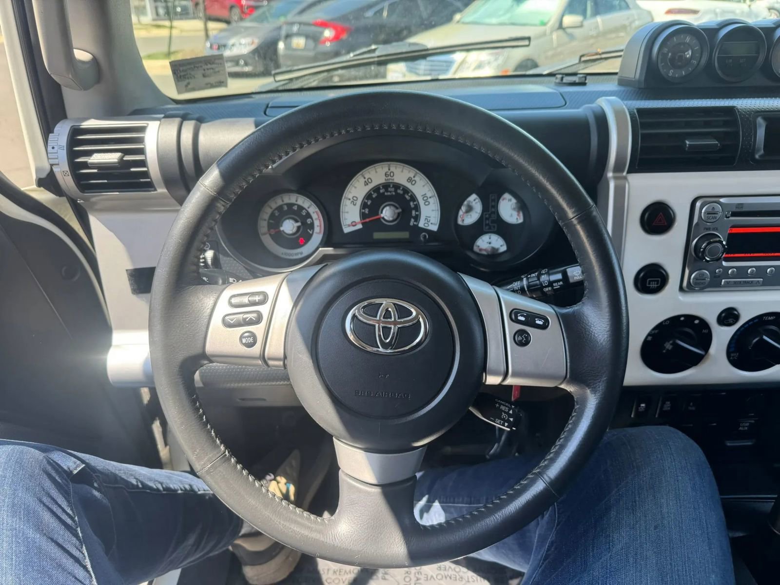 Used 2012 Toyota FJ Cruiser 4WD w/ Upgrade Pkg image 36