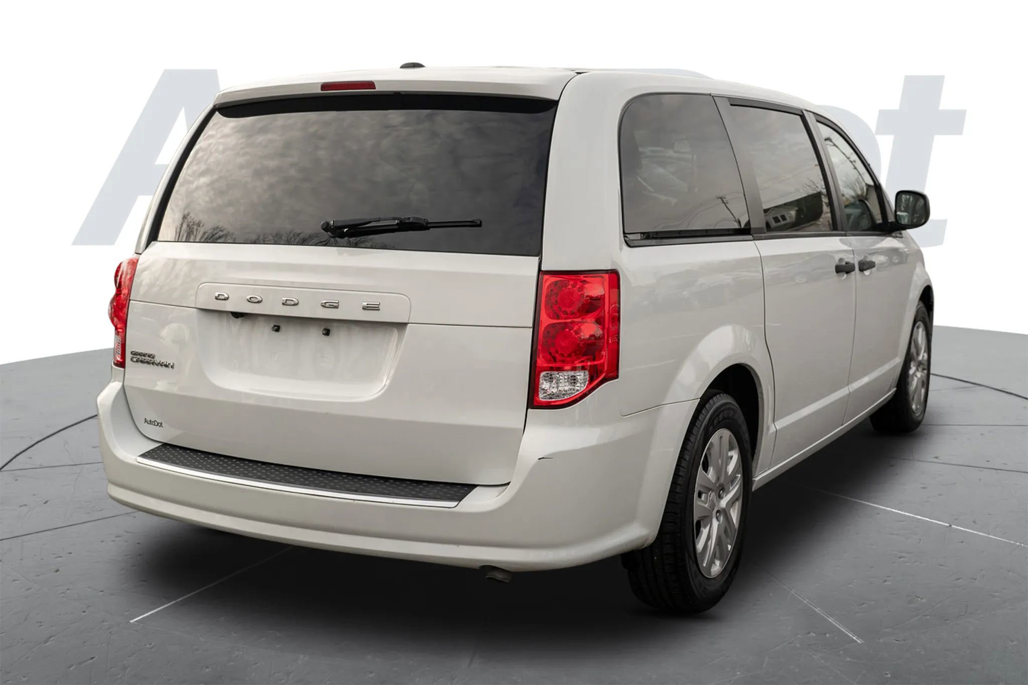 Used 2019 Dodge Grand Caravan SE w/ UConnect Hands-Free Group image 3