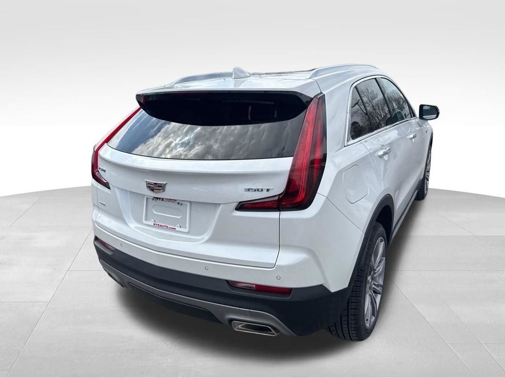 Used 2022 Cadillac XT4 Premium Luxury w/ Technology Package image 5