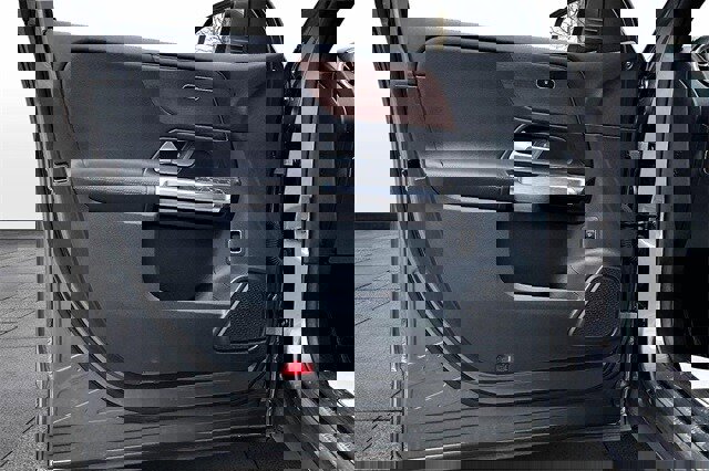 Certified 2022 Mercedes-Benz GLB 250 4MATIC image 23