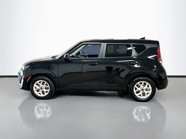 Certified 2025 Kia Soul LX w/ LX Technology Package FWD image 4