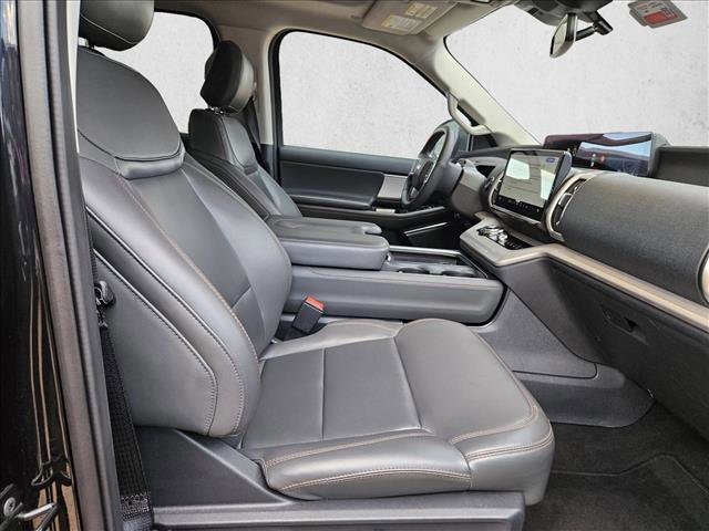 Used 2025 Ford Expedition Max Active AWD/4WD image 19