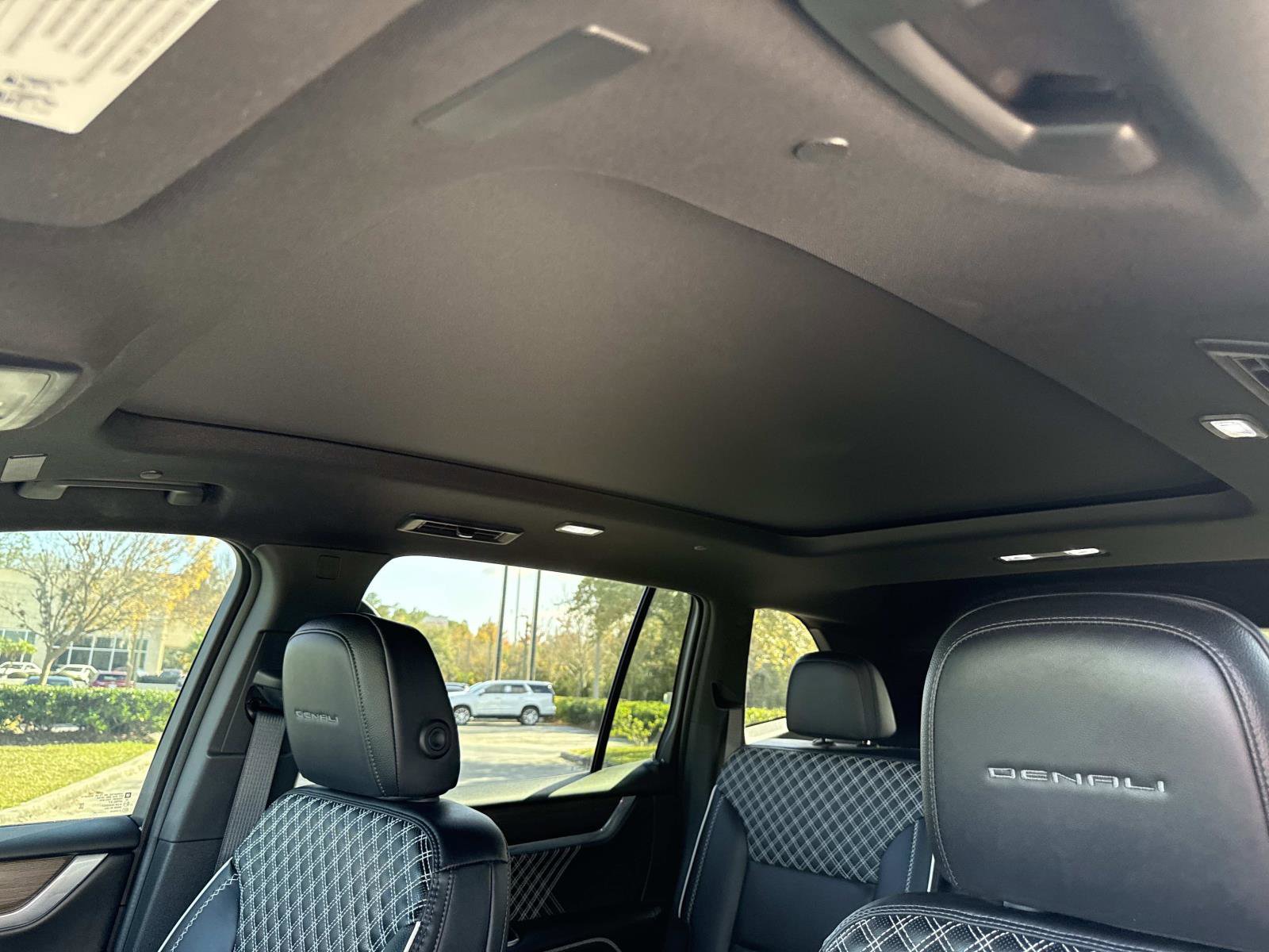 Used 2025 GMC Acadia Denali w/ Super Cruise Package image 22