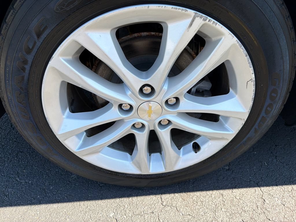 Used 2018 Chevrolet Malibu LT FWD image 17