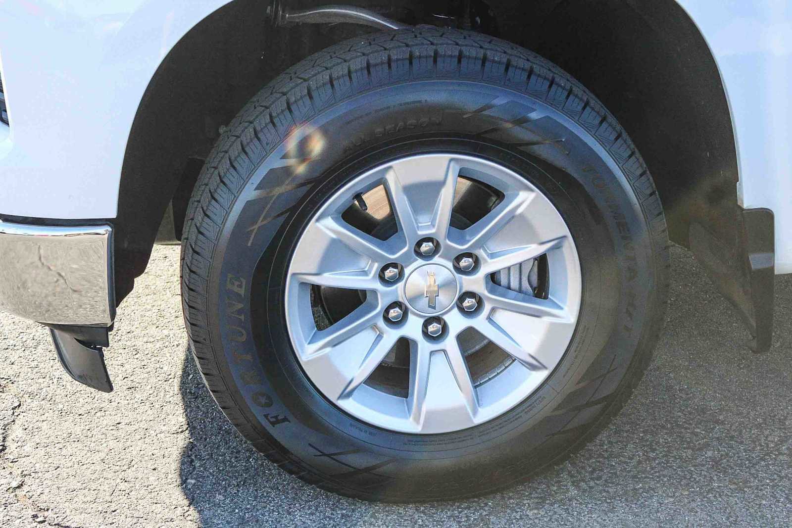 Used 2022 Chevrolet Silverado 1500 LT image 9