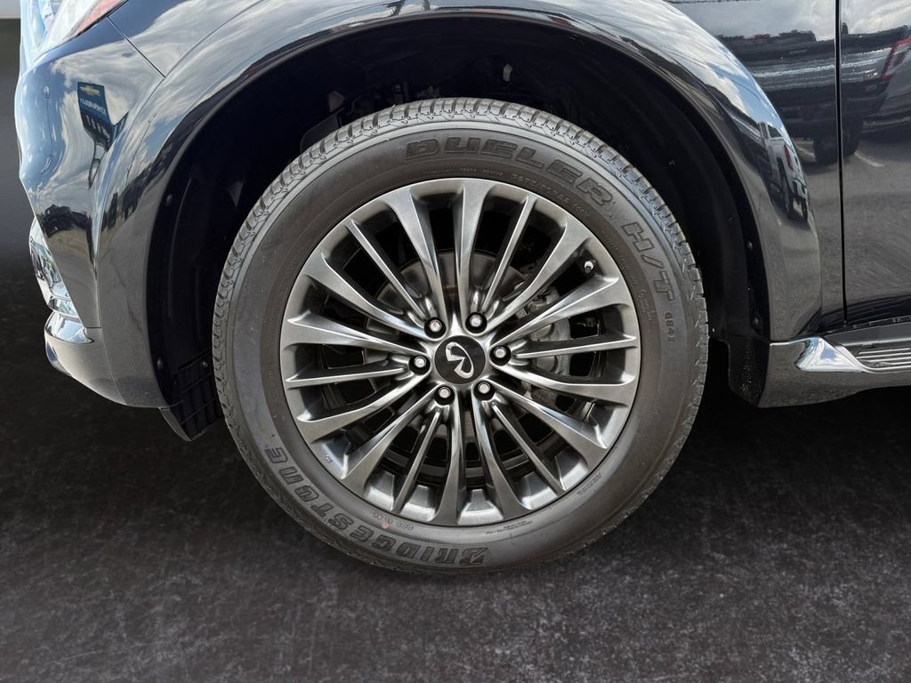Used 2024 INFINITI QX80 Sensory w/ Cargo Package AWD/4WD image 9