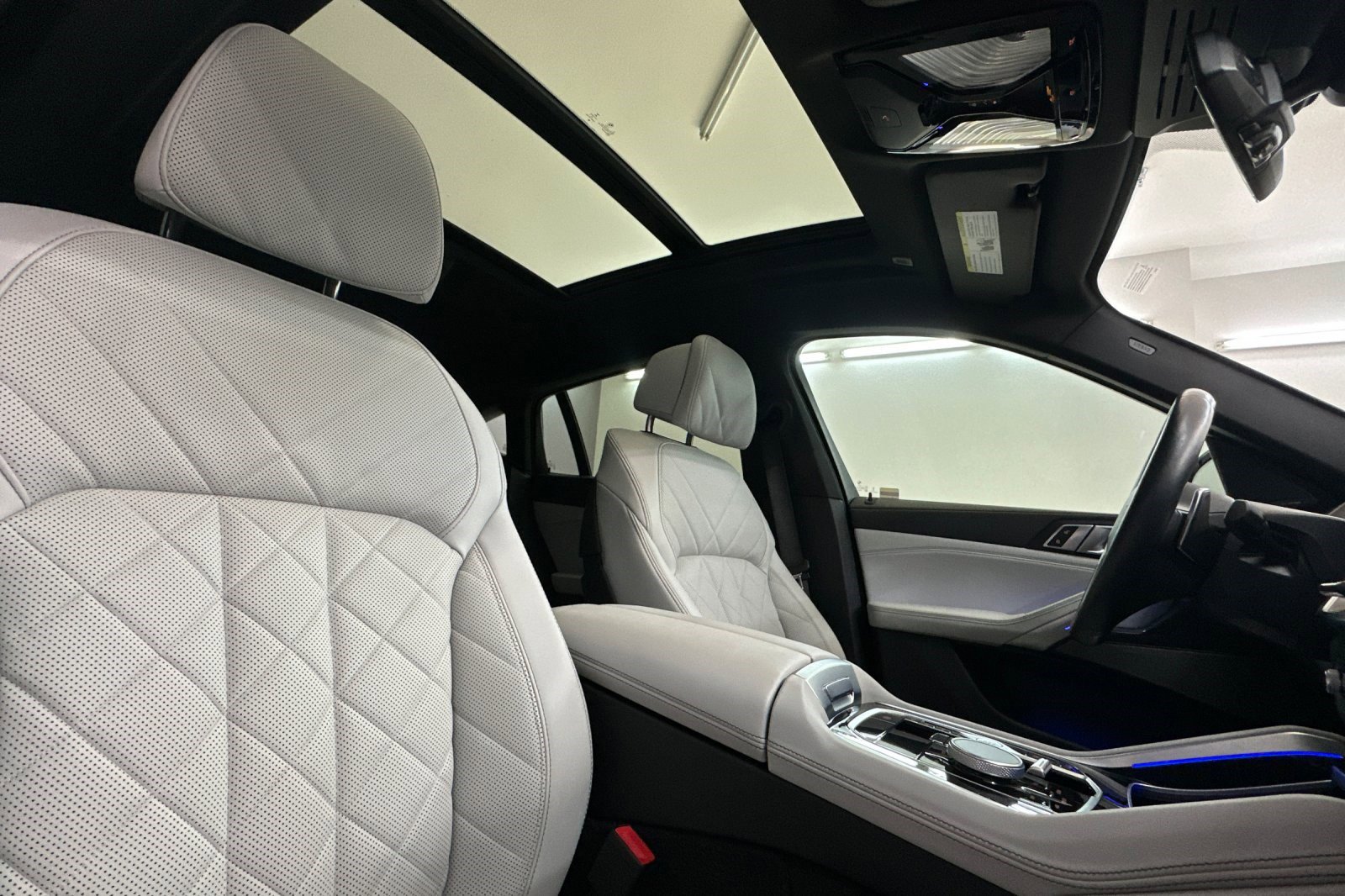 Certified 2024 BMW X6 xDrive40i w/ Premium Package image 32