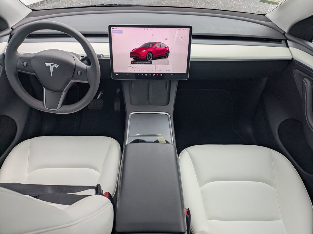 Used 2024 Tesla Model Y Long Range image 17