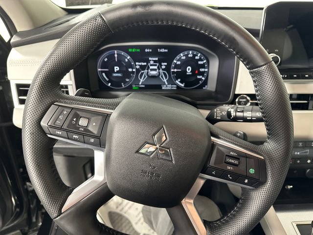 Used 2025 Mitsubishi Outlander 4WD Plug-In Hybrid image 26
