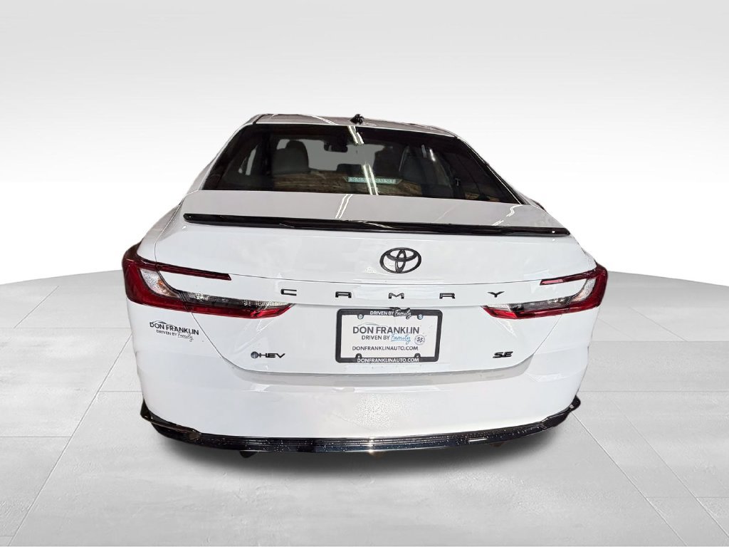 New 2026 Toyota Camry Hybrid FWD image 4