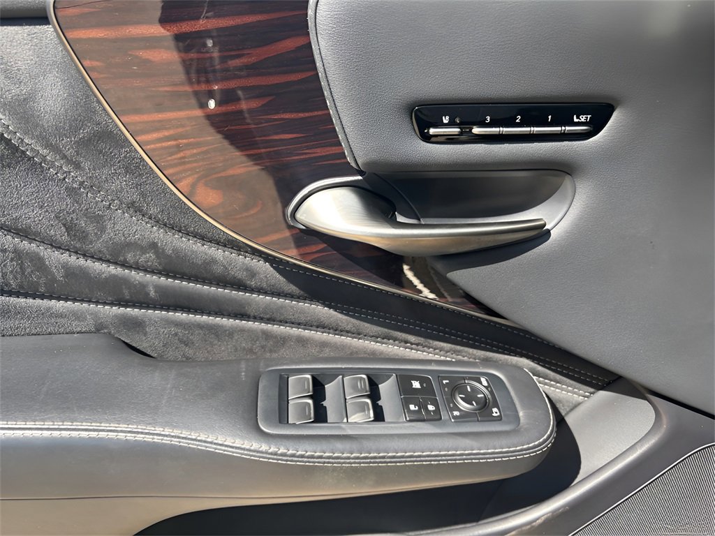 Used 2019 Lexus LS 500 image 18