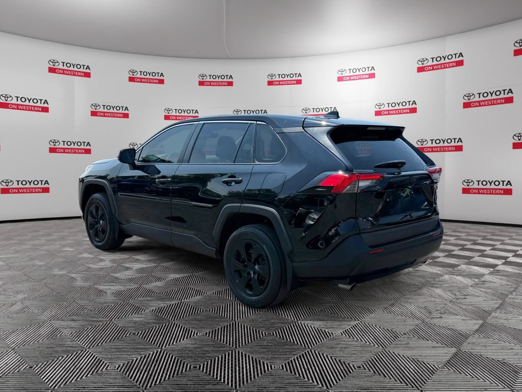 Certified 2023 Toyota RAV4 LE AWD/4WD image 7