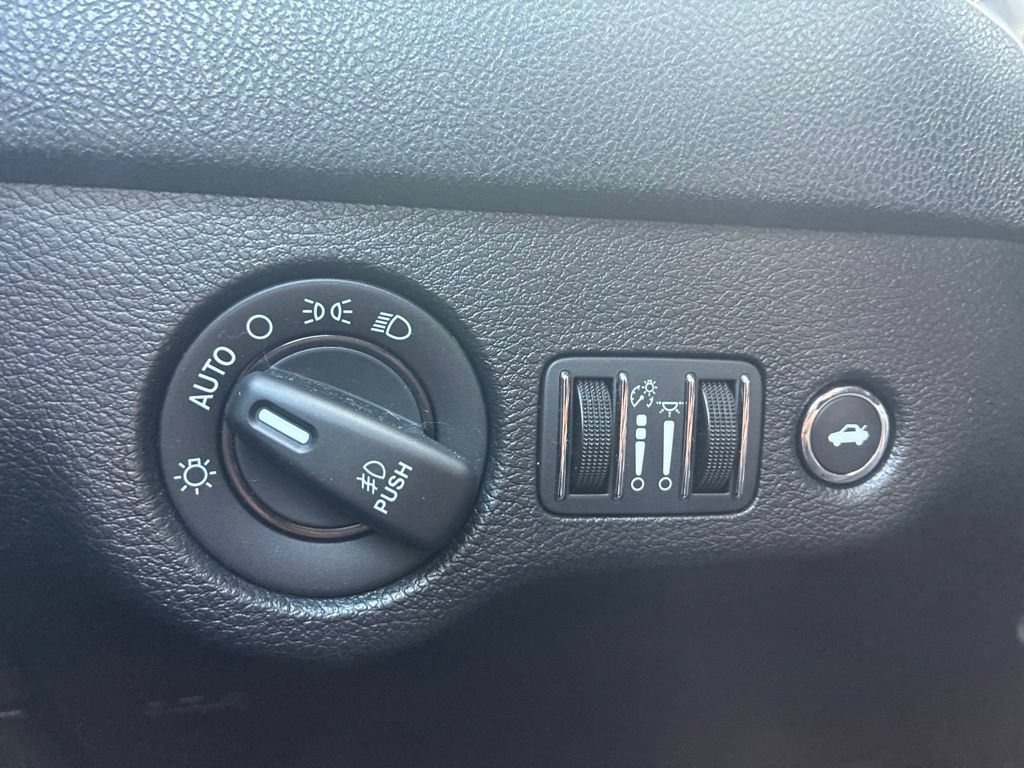 Used 2018 Dodge Charger GT w/ Driver Confidence Group AWD/4WD image 23