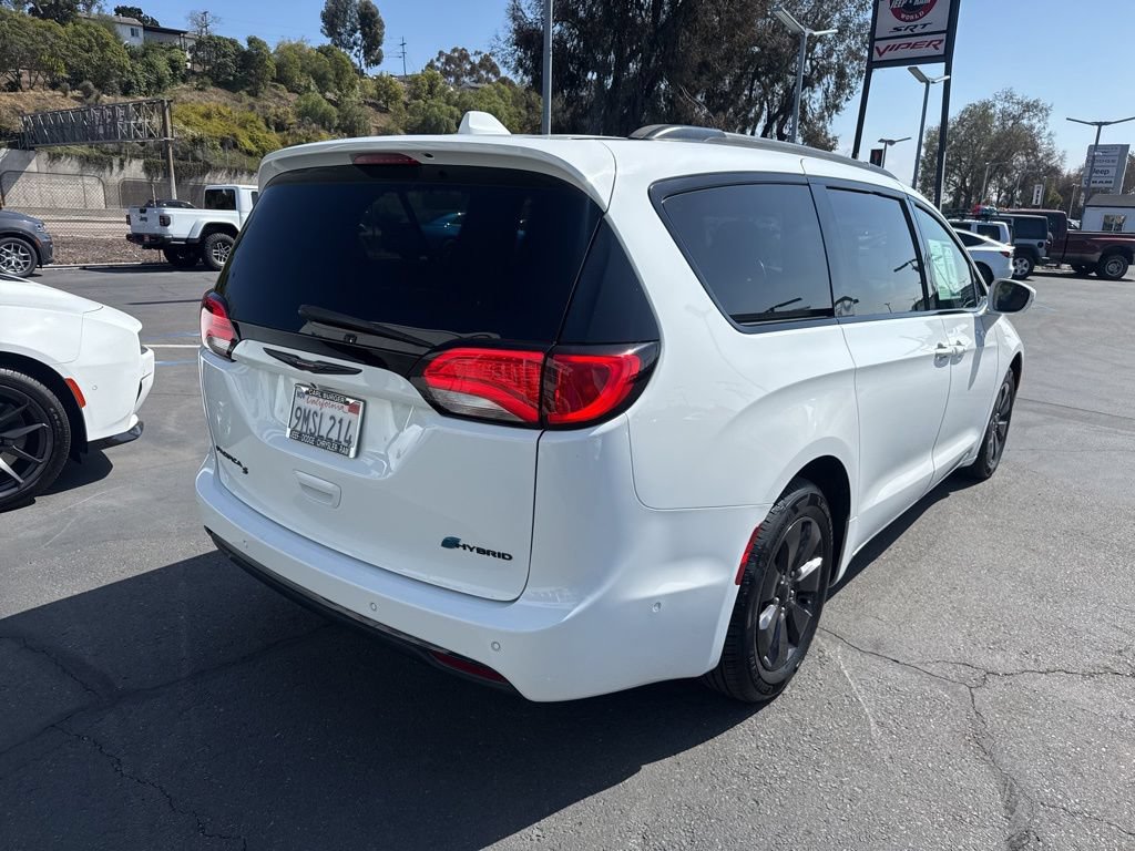 Certified 2020 Chrysler Pacifica Limited w/ Quick Oder Package 2EV RED-S FWD image 8