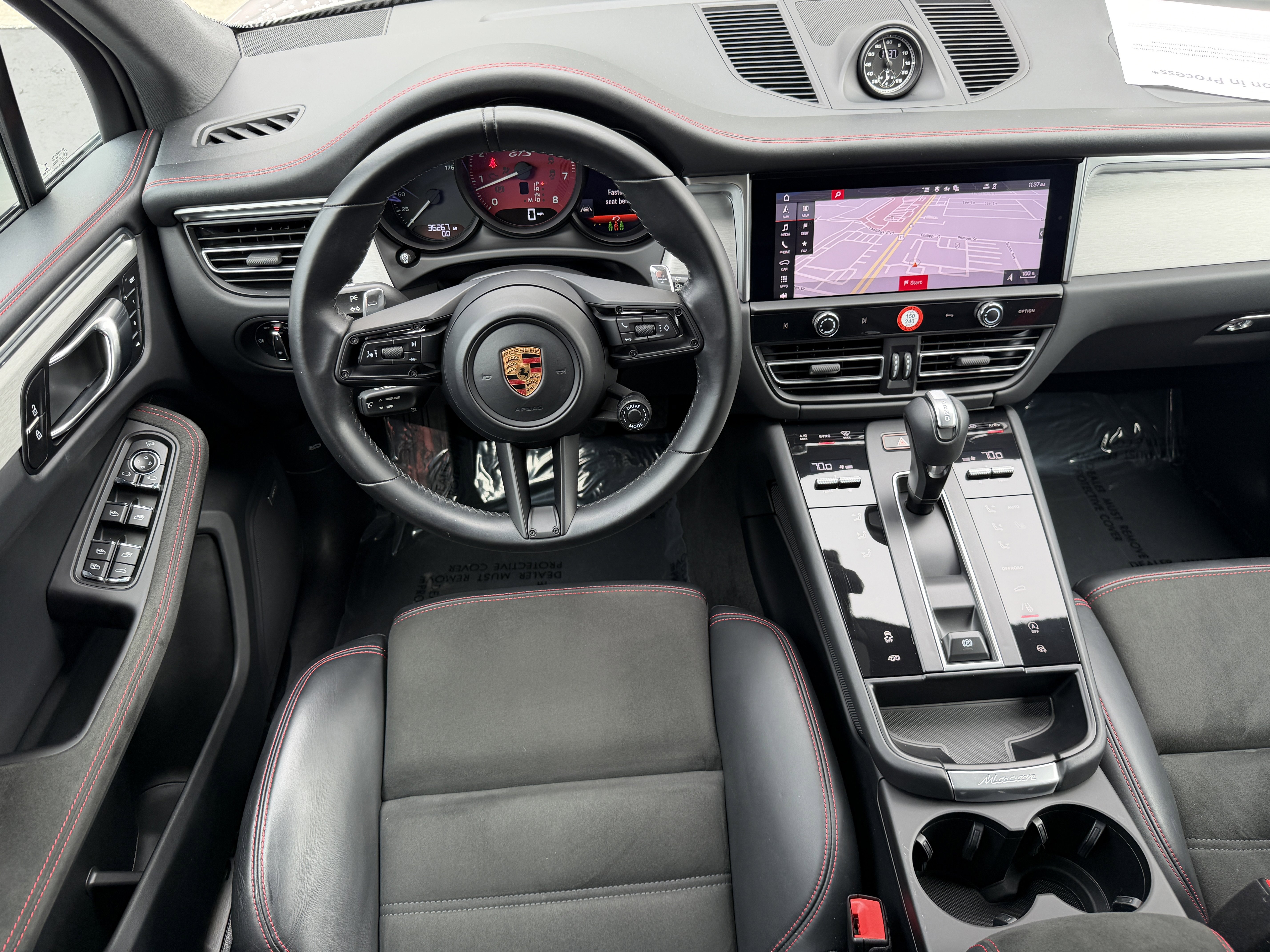 Certified 2022 Porsche Macan GTS image 18