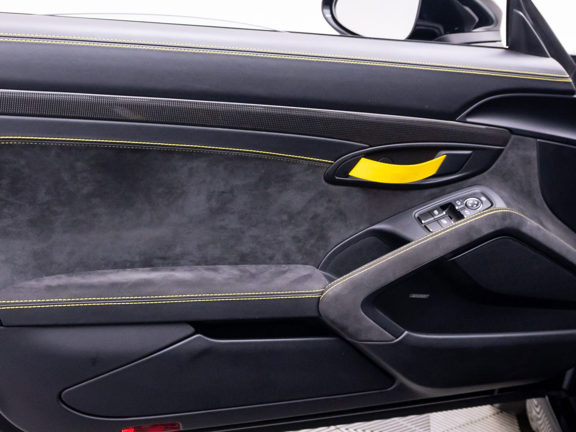 Used 2020 Porsche 718 Cayman GT4 image 14