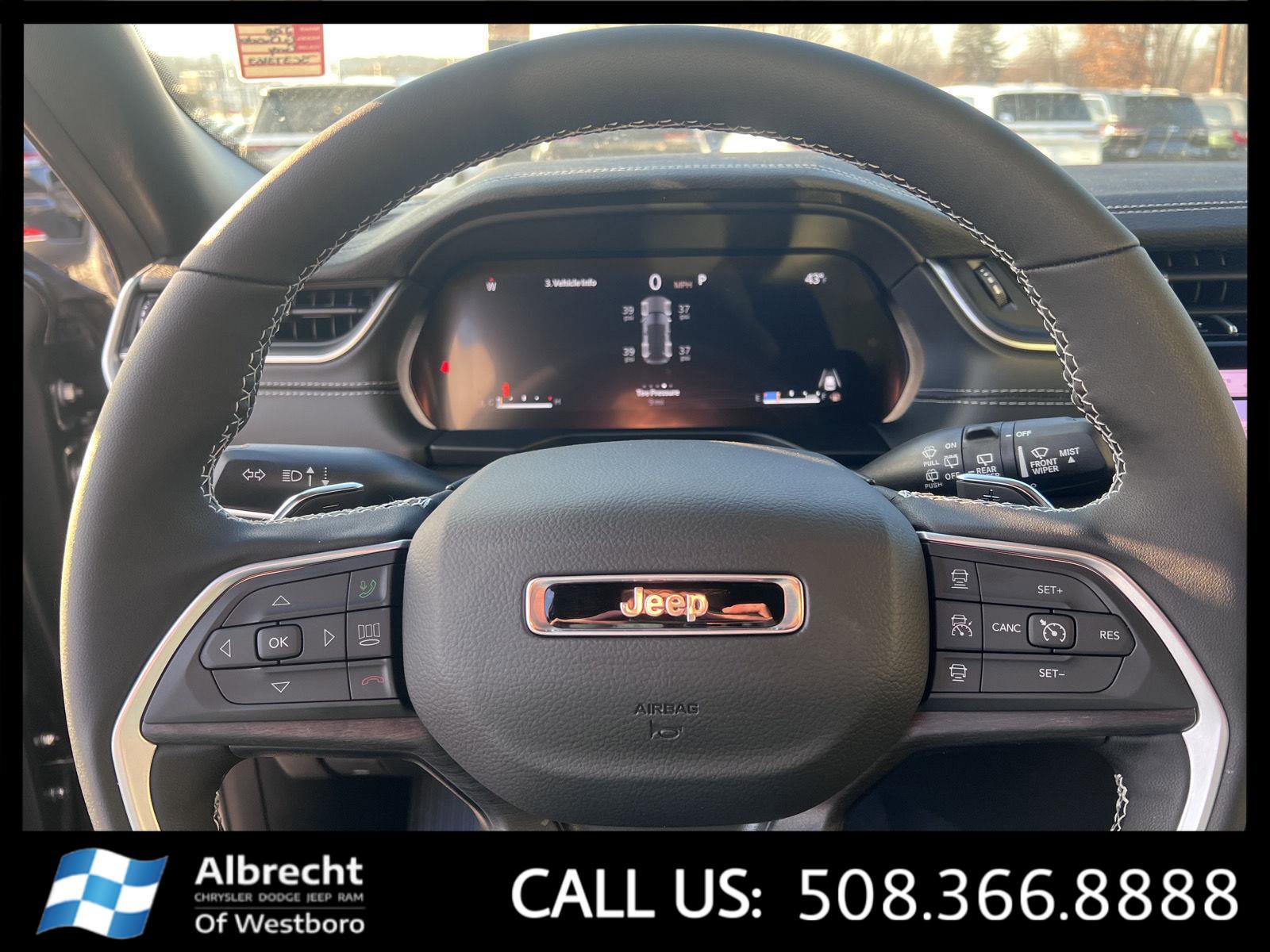 New 2025 Jeep Grand Cherokee Limited image 21