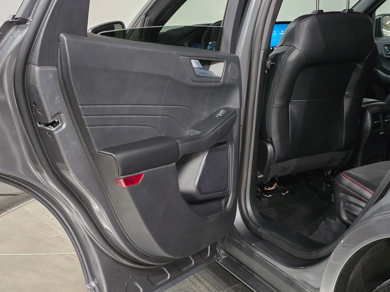 Used 2023 Ford Escape ST-Line Select w/ Tech Pack #2 image 34