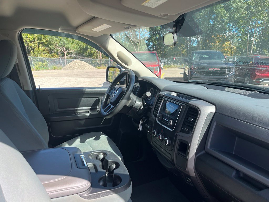 Used 2018 RAM 1500 ST w/ SXT Appearance Group AWD/4WD image 37