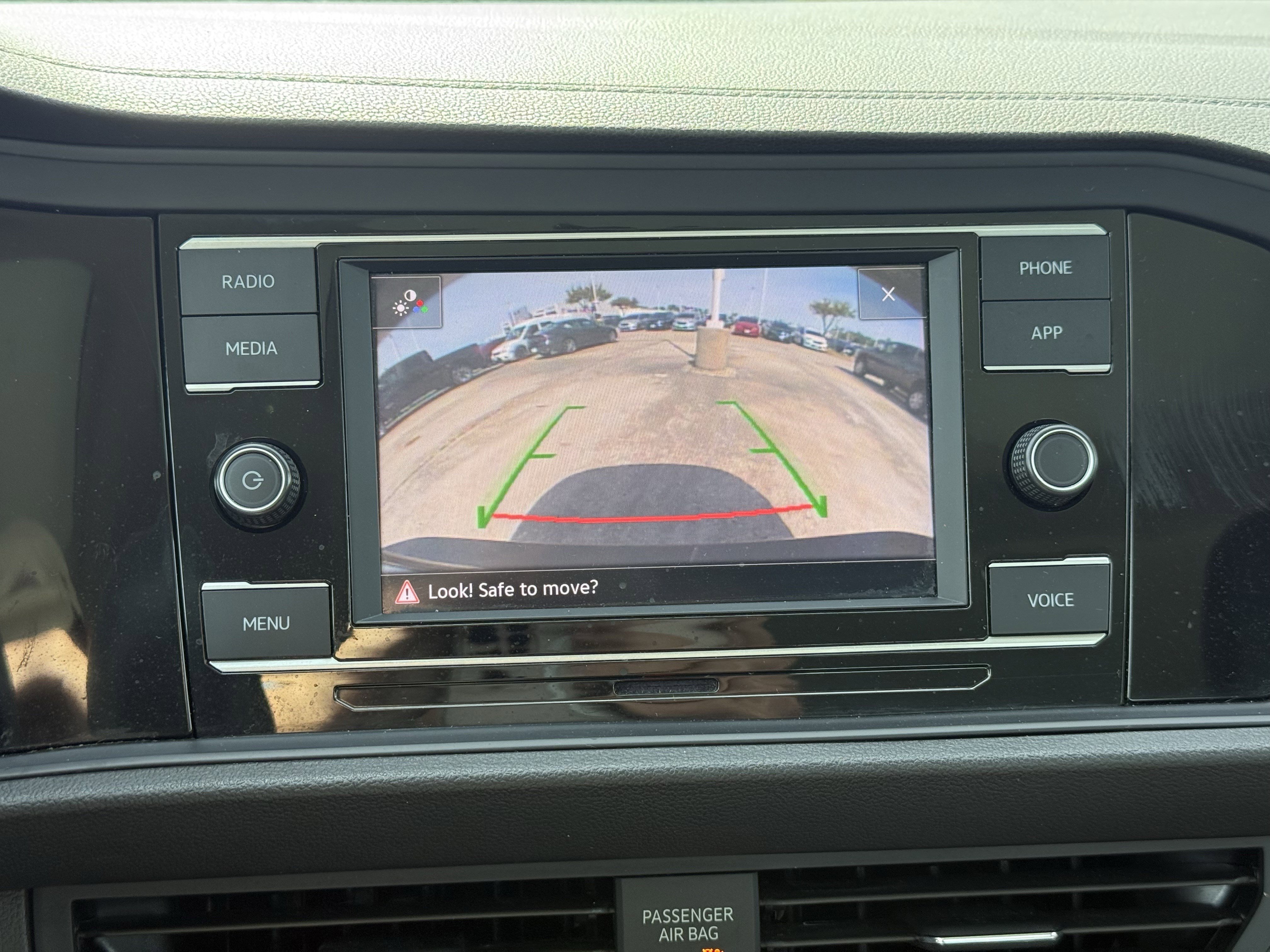 Used 2024 Volkswagen Jetta SE image 22
