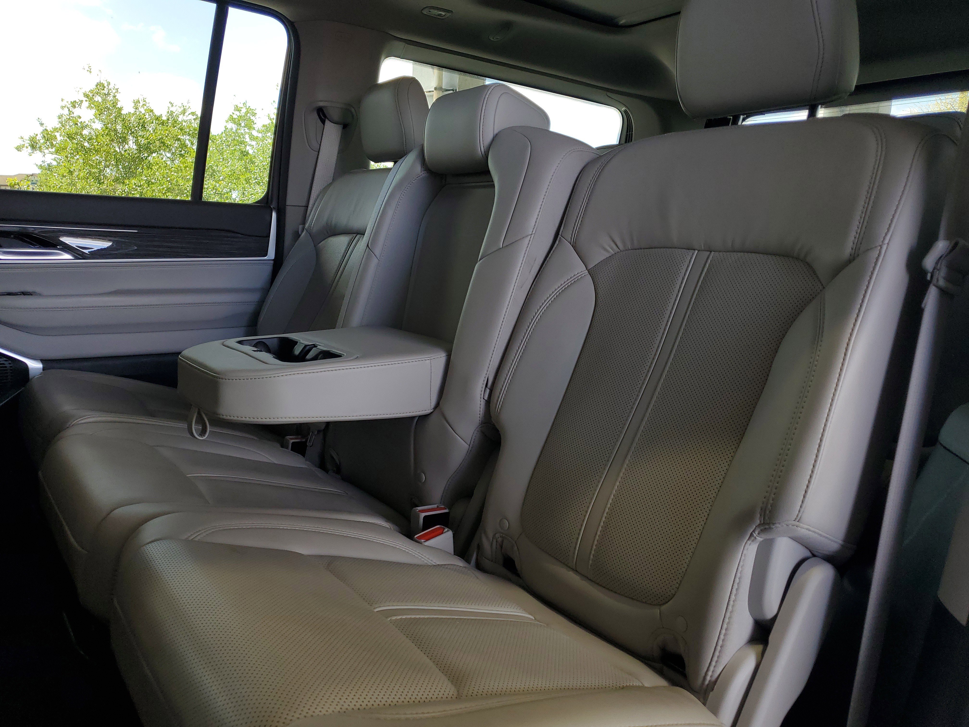 Certified 2022 Jeep Wagoneer Series II w/ Premium Group I RWD image 8