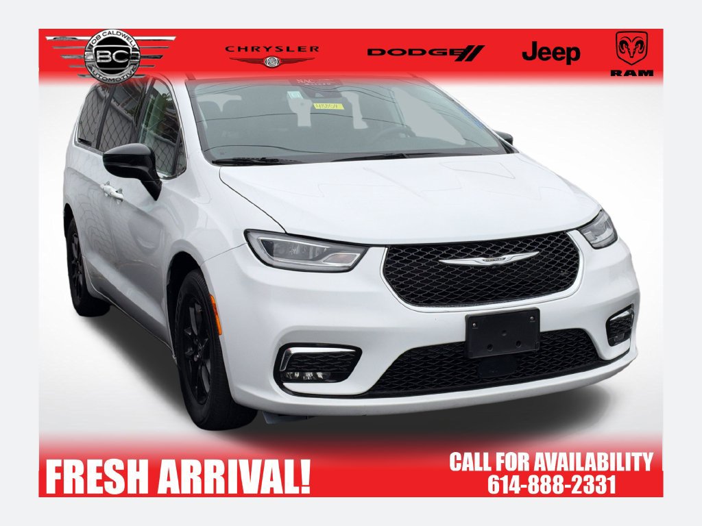 Used 2024 Chrysler Pacifica Touring-L