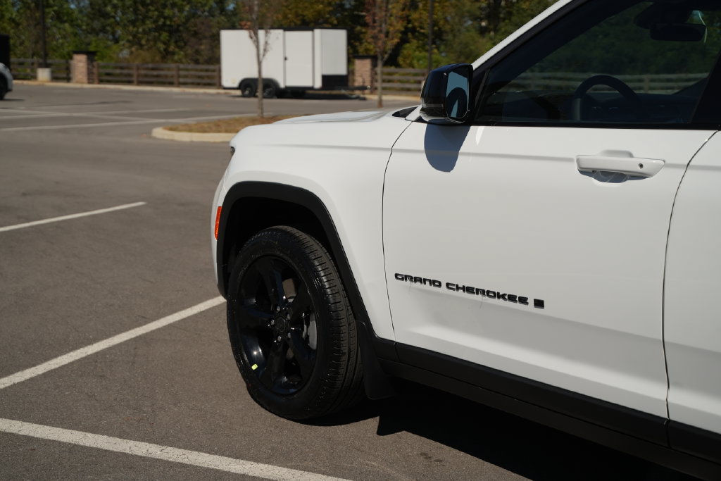 New 2027 Jeep Grand Cherokee L Limited w/ Limited Altitude Package AWD/4WD image 42