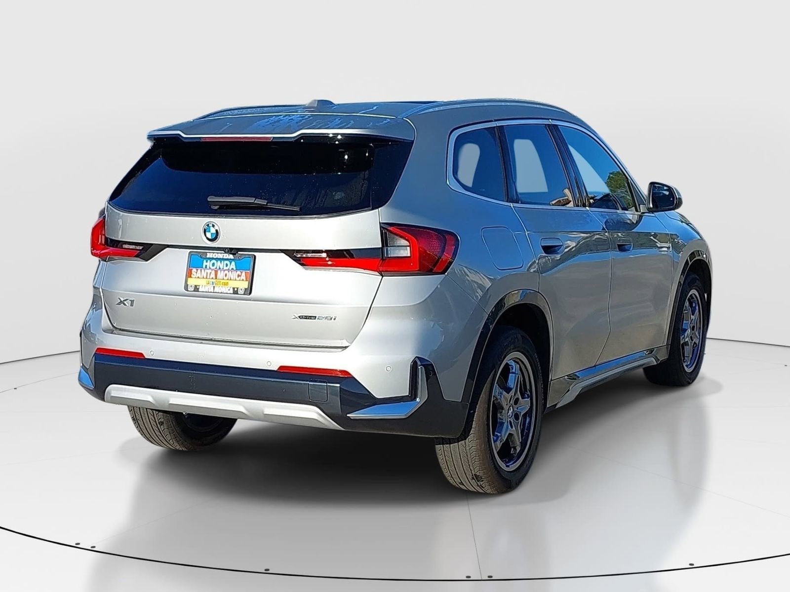 Used 2024 BMW X1 xDrive28i w/ Convenience Package image 5