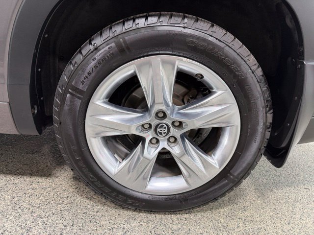 Used 2018 Toyota Highlander Limited AWD/4WD image 34