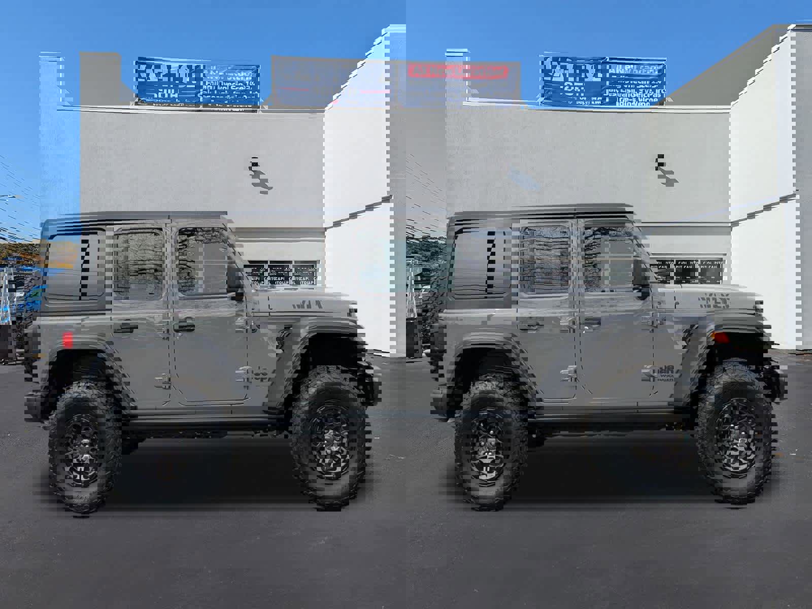 Used 2022 Jeep Wrangler Unlimited Sport image 2