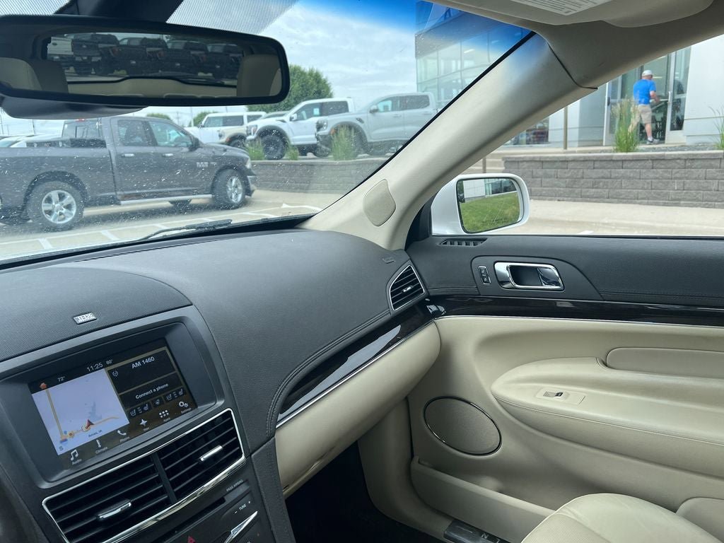 Used 2016 Lincoln MKT AWD w/ Equipment Group 201A image 19