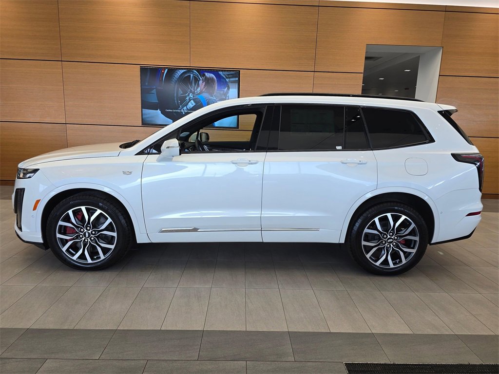 New 2025 Cadillac XT6 Sport w/ Technology Package image 2
