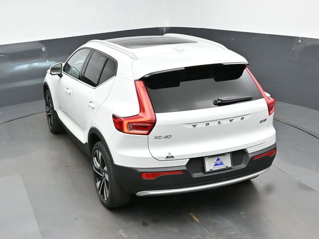 Used 2023 Volvo XC40 B5 Plus w/ Driver Assist Package AWD/4WD image 25