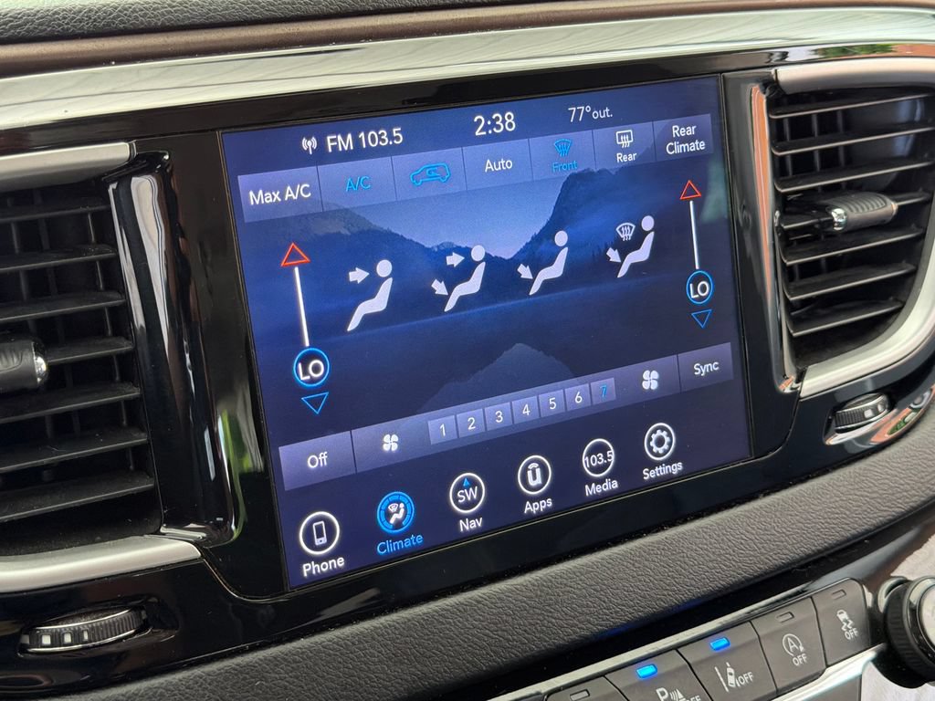 Used 2019 Chrysler Pacifica Touring Plus w/ Advanced Safetytec Group FWD image 8