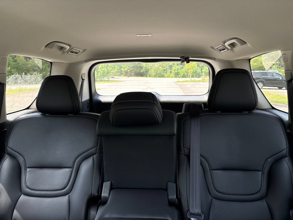 Used 2025 Nissan Armada SV RWD image 26
