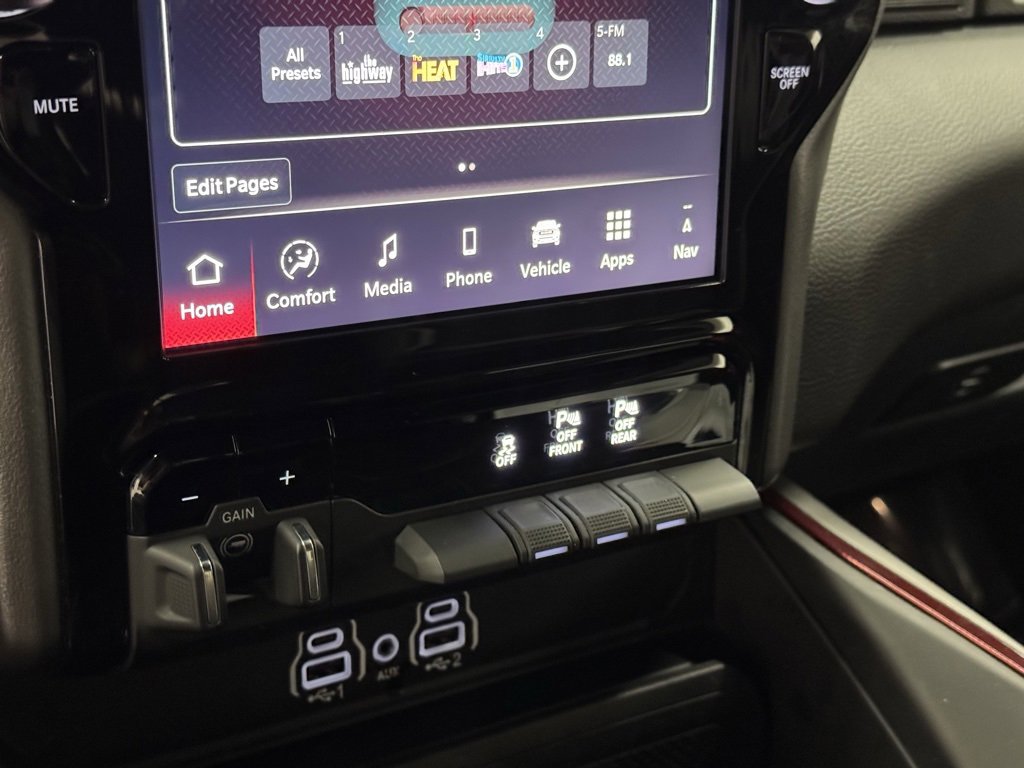 Used 2025 RAM 1500 Rebel image 28