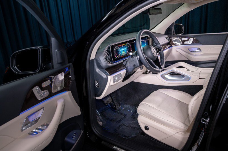 Certified 2026 Mercedes-Benz GLS 450 4MATIC image 10