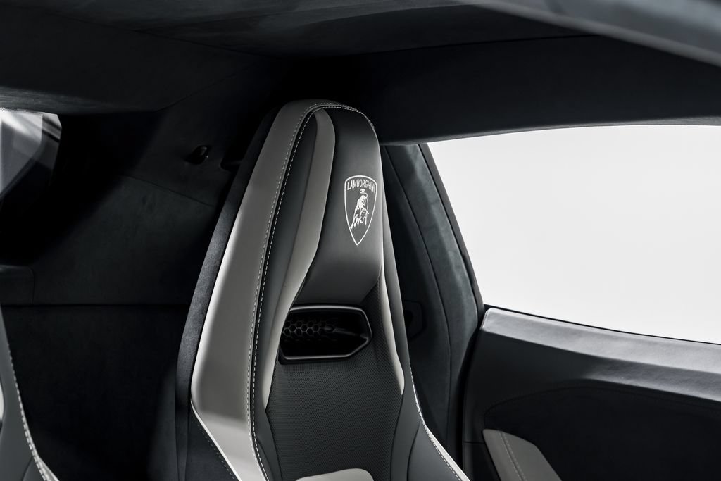 Used 2026 Lamborghini Temerario AWD/4WD image 35