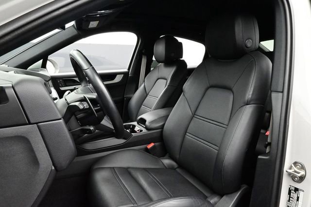 Certified 2025 Porsche Cayenne S AWD/4WD image 5