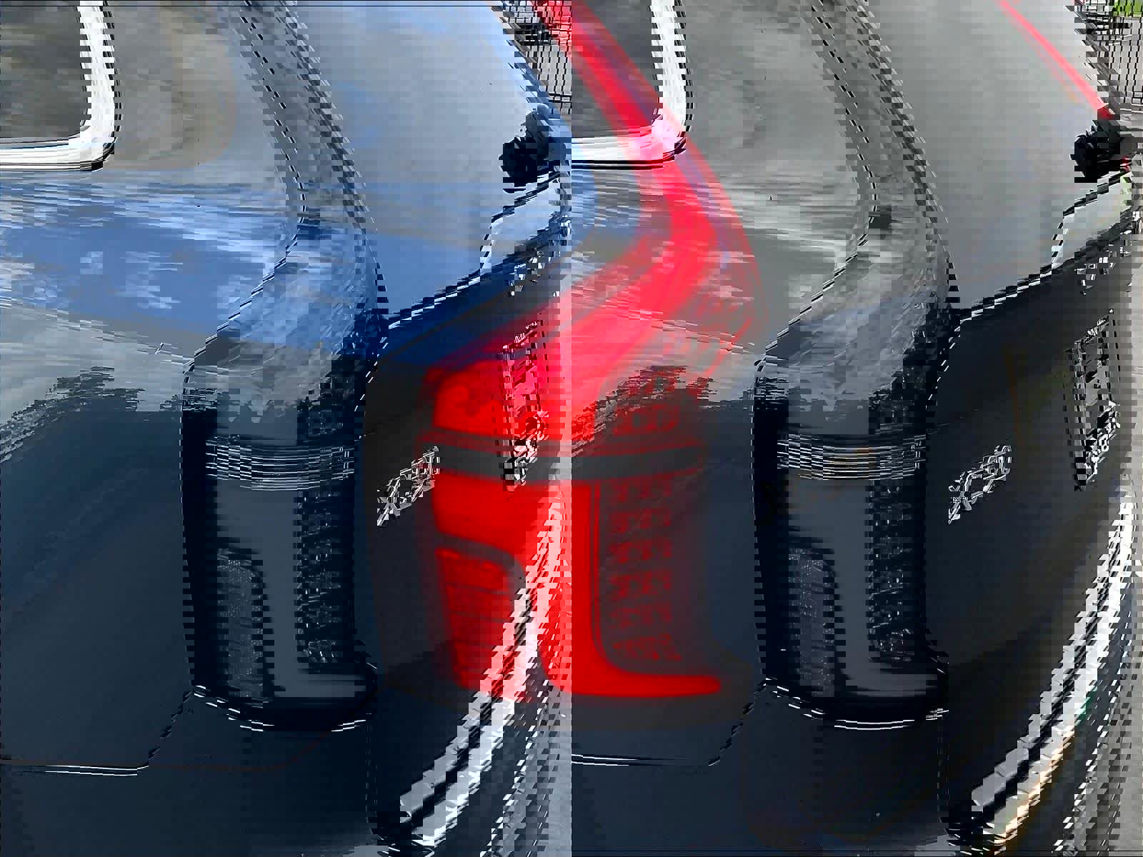 New 2026 Volvo XC90 B6 Plus w/ Protection Package Premier image 25