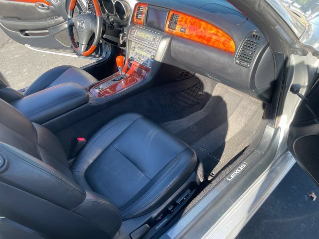 Used 2006 Lexus SC 430 Convertible RWD image 13